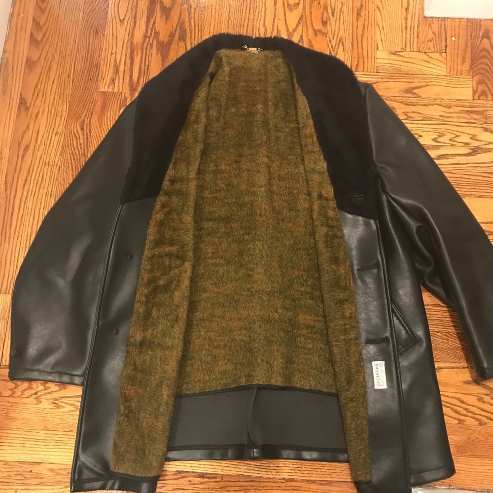 Leather Winter Jacket W/ Gorgeous Green Lining - Picture 2 of 8